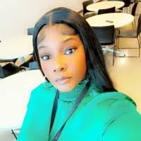 Starr Kennedy's Instagram, Twitter & Facebook