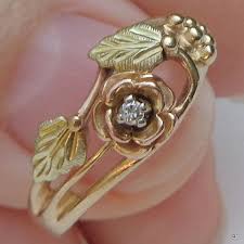 You'll absolutely adore this sterling silver ring. Pin On Unique Engagment Rings