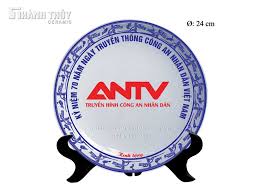 Đến cuối năm 1979 công an nhân dân vũ trang đổi tên là bộ đội biên phòng và chuyển về trực thuộc bộ quốc phòng. Ä'Ä©a Sá»© In Logo 70 NÄƒm Cong An Nhan Dan Gá»'m Sá»© Cao Cáº¥p Bat Trang