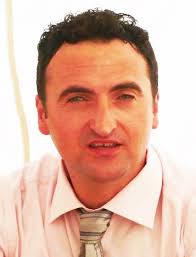 Ernest Major (lijevo) u dresu Metros Croatie u društvu sa legendarnim  Peleom i jednim od suigrača.