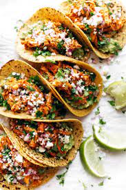 The Best Chicken Tinga Tacos Recette De Tacos Alimentation Recettes Vegetaliennes Faciles