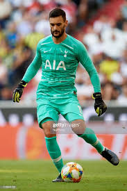 Avec la possible arrivée de mike maignan, tottenham pourrait se séparer d'hugo lloris. Hugo Lloris Of Tottenham Does Passed During The Audi Cup 2019 Semi Sports Jersey Design Tottenham Jersey Design