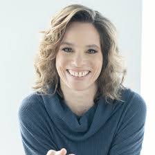 Nicole Cournoyer's Instagram, Twitter & Facebook