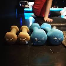 They mainly offer group fitness classes such as indoor cycling, hiit, yoga and dance. What Happened When An Unfit Says Writer Went To A Fun Workout Class