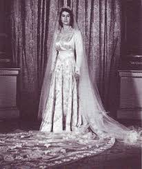 Who Is The Most Beautiful Royal Bride Queen Elizabeth Wedding Royal Wedding Gowns Royal Wedding Dress