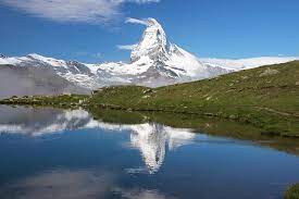 Góra matterhorn znajduje się na granicy szwajcarii i włoch. Szwajcaria Matterhorn I Zermatt Wp Turystyka
