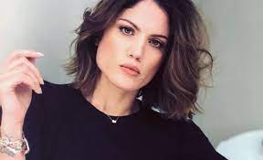 21 (11:58) ndp photo agency. Mairh Synatsakh Salos Skase Blammenh Apotyxhmenh Deite Ti A