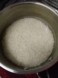 En iyi sağlıklı 6 aylık baby lapası tarif menüsü bunu yapmak için en kolay yolu tamamlayın. Kaedah Paling Pantas Masak Bubur Nasi Bayi 7 Minit Dah Siap Vanilla Kismis
