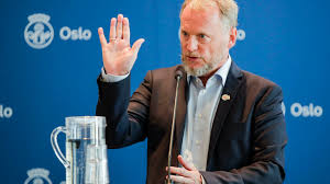 Oslo kommune holder pressekonferanse om coronatiltak. Raymond Johansen Truer Med A Avlyse Fadderukene I Oslo