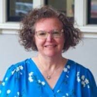 Lisa Heise's Instagram, Twitter & Facebook