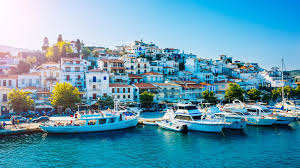 Koukounaries is the most famous beach of skiathos, rated 7th best in the world, 3rd in mediterranean and one of the best in greecefollow me. Skiathos Urlaub Gunstig Urlaub Buchen Bei Holidaycheck