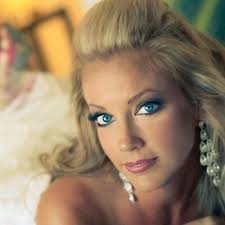 Kari Dodge (@karijdodge)