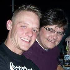 What are the best full hook up RV parks near West Yellowstone Gate?