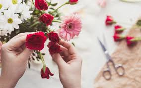 ❤ valentine gifts you can find valentine's day gifts online on our site for every kind of relation. Top 5 Romantic Flowers And Plants For Valentine S Day David Domoney
