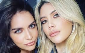 Leggi anche>wanda nara caliente col seno al vento davanti allo specchio. Wanda Nara E Sorella Dall Argentina Con Amore Cosa Dice Icardi Il Tempo