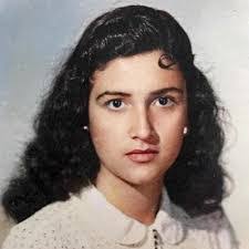 Carmen Botella's Instagram, Twitter & Facebook