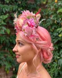 Laura Urban's Instagram, Twitter & Facebook