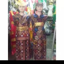 Sementara untuk perhiasan, biasanya mengenakan pending dan kalung. Baju Adat Ntt Flores Shopee Indonesia