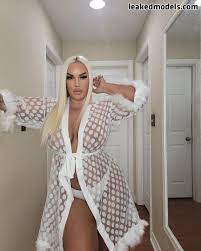 Sara Allaby  ShoppingBagSara Nude Leaks OnlyFans Photo 1 - Leaked Models