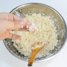 びわの葉の効能 びわの葉化粧水やびわの葉温灸の方法もご紹介 かわしま屋 Well Being