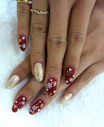 Cela permet de renforcer les ongles naturels ou de réaliser des extensions à l'aide de chablons ou de capsules pour avoir les ongles plus longs. Manucurist Konad Essie Vernis Orly Tout Pour Les Ongles Jolis Ongles Ongles Noel Ongles Gel Noel