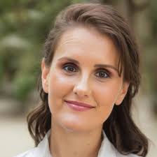 🍀 💚 the message goes beyond the barn...