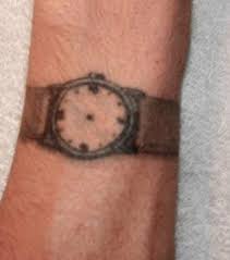 The maori tattoo consists of bold spiral designs covering the face, the buttocks and the legs of the maori men. Gefangnis Tattoos 13 Motive Mit Einzigartiger Bedeutung
