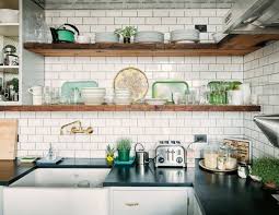 Verriere D Atelier 8 Idees Deco Pour Un Interieur Lumineux Interieur De Cuisine Cuisines Maison Choses De Cuisine