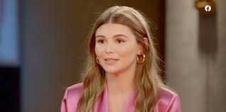 Olivia jade opens up on 'red table. S8ecnzdzorwjvm