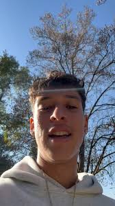 Training with this 🔝 ECNL promising footballer 🌟 @uswnt 🇺🇸  ☄️#soccertraining #topbins “Never give up