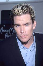 Hair tipping is a targeted coloring process that involves coloring the tips of the hair. 20 Embarrassing 90s Beauty Trends Bad Nineties Hair And Makeup