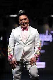 Murat övüç haberleri en güncel gelişmeler ve son dakika haberler. Turkiye Nin Karizmalari Podyumda Firtina Gibi Esti