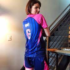 Michelle denise bernard (born july 30, 1963, washington, d.c.) is an american journalist, political analyst, lawyer, author, and president and ceo of the bernard center for women, politics & public policy. Kasie Hunt On Twitter Game Time Badnewsbabes Beatcongress Dwstweets Sengillibrand Tulsigabbard Http T Co 1hh0wk2elr