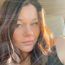 Renee Seabolt's Instagram, Twitter & Facebook