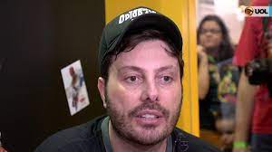 We let you watch movies online without having to register or paying, with over 10000. Danilo Gentili Diz Ter Vergonha De Sua Cor E Lembra Morte Do Pai E Da Irma Entretenimento Bol