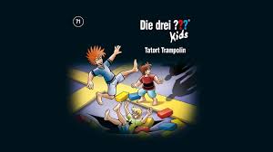 Noch nie hat jemand ein solches wesen gesehen, doch plötzlich tauchen fotos auf und verräterische fußspuren werden entdeckt. Die Drei Kids Folge 71 Tatort Trampolin Youtube