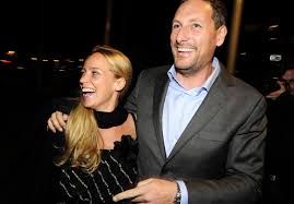 Hij staat samen met hans bourlon aan het hoofd van het productiebedrijf studio 100. Gert Verhulst Koopt Vriendin Verzoeningsoffer Van 6 5 Miljoe Het Nieuwsblad Mobile