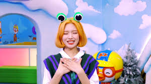 The bank with a difference. ËË‹ Bella Pics ËŽËŠ On Twitter Screen Cap 2 Heart Bank Special Halloween Video ã…¤ ë²¨ë¼ ì—˜ë¦¬ìŠ¤ Elris