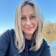 Lara Clement Caperton (@beachbumlhc) • Threads, Say more