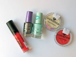 Essence kapi potrebno je kapaljkom nanijeti na vlažan lak. Pin On Makeupandmore Net
