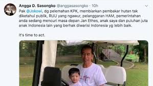 Dia menilai pernyataan tersebut bernada pesimisme. Video Jokowi Main Dengan Jan Ethes Diprotes Netizen Ada Apa