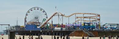The wheel's 174,000 leds illuminate the la coastline nightly with fun light shows that feature seasonal colors, fun animations, and messages. Datei Santa Monica Pier P4060289 Jpg Wikipedia