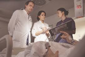 Ein internist ist ein facharzt für innere medizin. Facharztcheck Innere Medizin Fach Der Unbegrenzten Moglichkeiten Arzt Im Beruf Via Medici