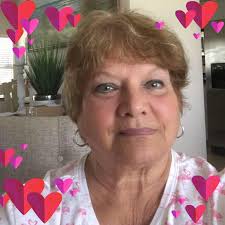 Where's the safest place to move in Florida for a single woman by her self  👀👀