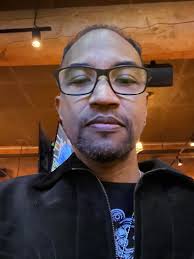 Who's all single in Fort Wayne, Indiana or near us??