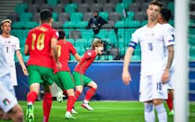 Negozio online di scarpe da calcio e calcetto, guanti da portiere, maglie ufficiali, accessori e molto altro ancora per il tuo sport preferito. Quarti Euro Under 21 Portogallo Italia 5 3 Azzurri Eliminati La Gazzetta Dello Sport