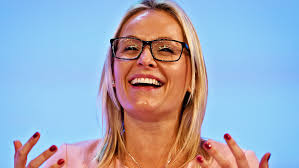 Threat to cut dirty water chiefs' bonuses