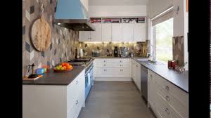 This butler s pantry from oakleyhomebuilders is the perfect way to use up extra hall space off of a kitchen. Butler S Pantry Kitchen Design Youtube