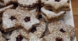 Linzer Platzchen Linzer Torte Zutaten 200 G Mehl Dinkelvollkornmehl Oder Anderes 1 Prise Salz 125 G Nusse Linzer Platzchen Linzertorte Lebensmittel Essen