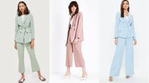 Un total look rouge coquelicot. Comment S Habiller Pour Un Mariage Et Si On Osait Le Costume Pour Les Femmes Voici